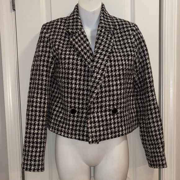 Maison D’Amelie Jackets & Blazers - Women's Black and White Houndstooth Blazer